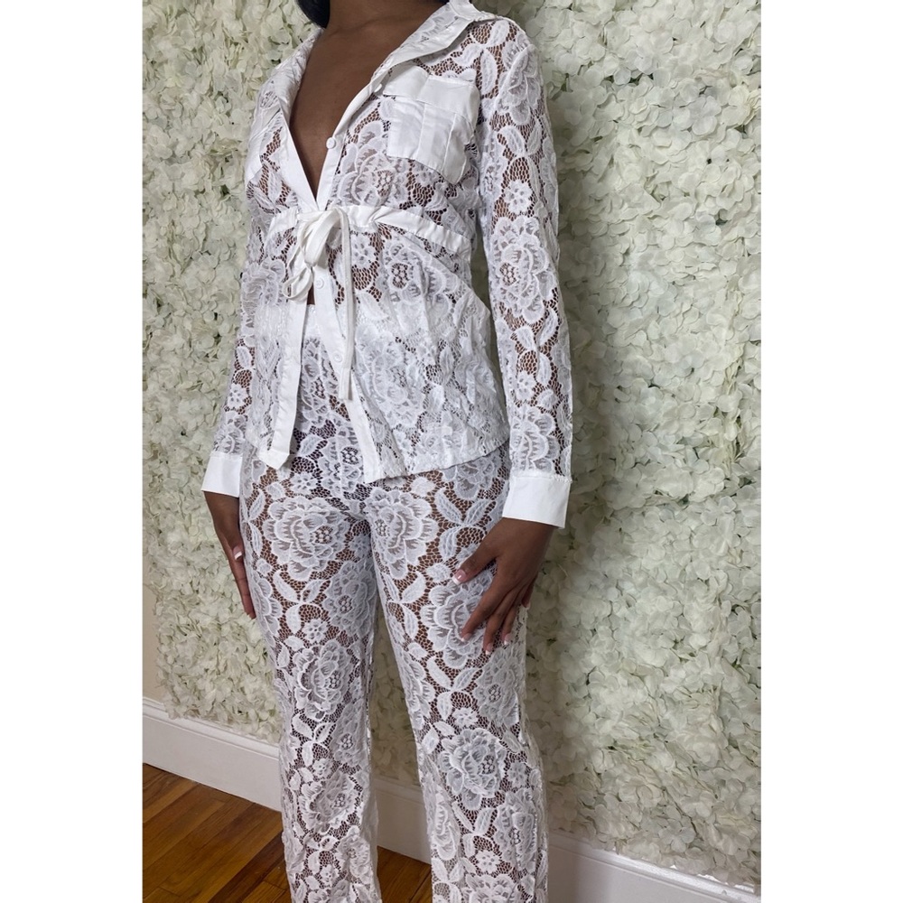 🌹(LAST SMALL) Lace Two Piece Pants Set - In White - Picture 4 of 9